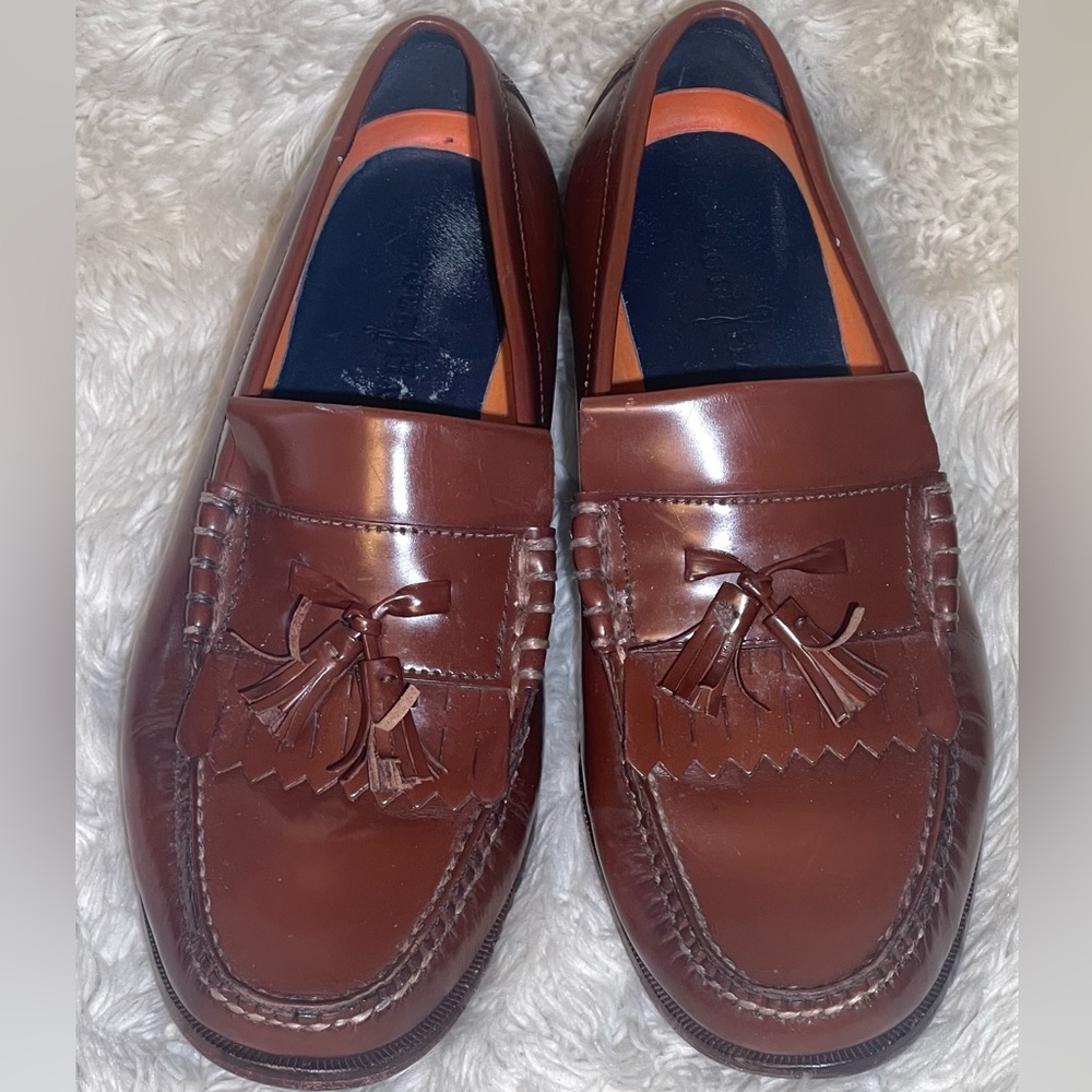 Cole haan men’s Classic Brown Tassel Loafers size 8.5M